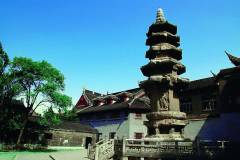 栖霞山舍利塔莲花座上发现 1400年前的隋代飞天