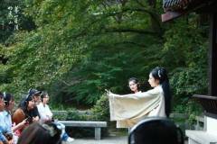 原创民族歌剧《桃花扇》主创团队赴南京栖霞山寻访古迹，追根溯源