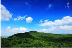 炙热的夏天，栖霞山有着一丝清凉的味道～